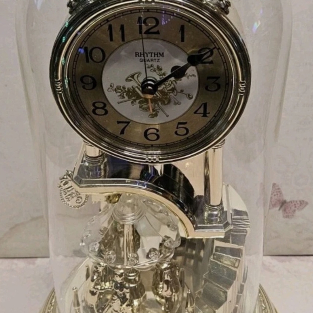 Rhythm Quartz Clock Rotating  Clock - Picture 7 of 7